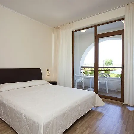 Hotel Sunrise Club Apart 3*