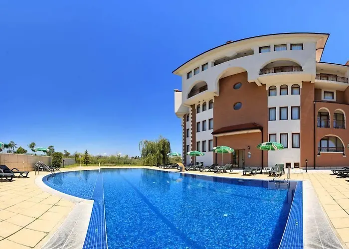 Sunrise Club Apart Hotel 3*