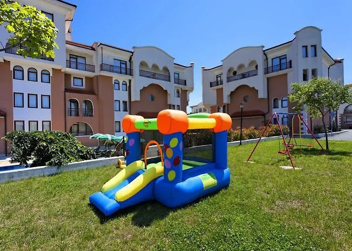 Отель Sunrise Club Apart Равда